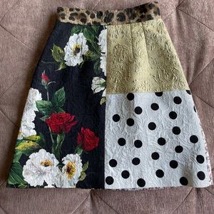 Dolce & Gabbana Pattern Skirt - Size 38 (Italy Size)